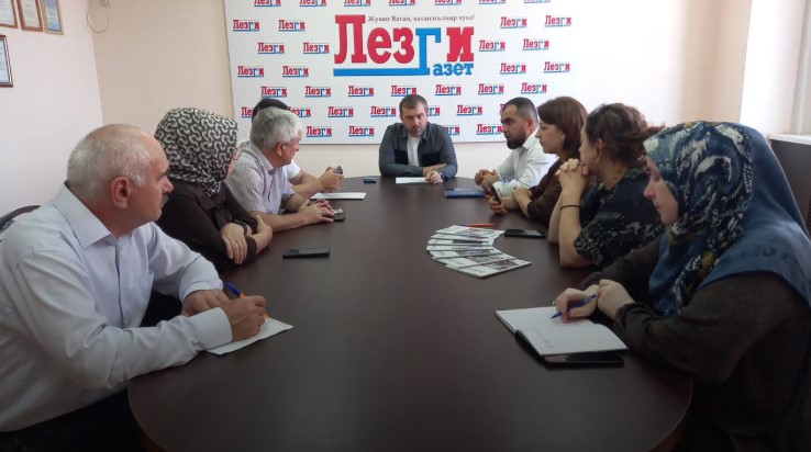 В редакции "Лезги газет" обсудили мероприятия посвященные Дню единства народов Дагестана