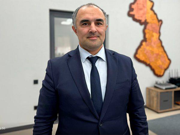 Юрий Гамзатов поздравил жителей Дагестан с Днём языков народов России