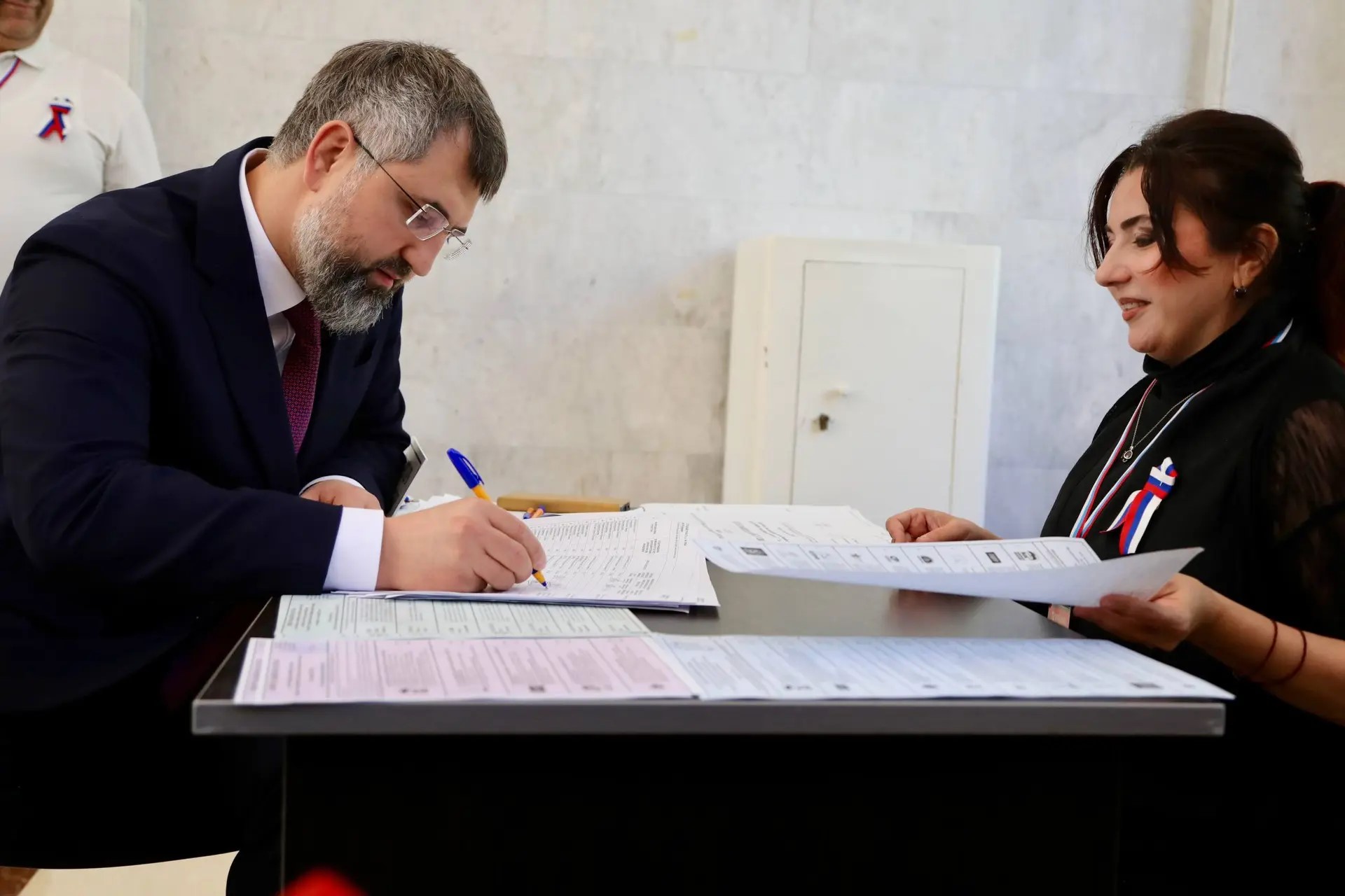 Премьер Дагестана Рамазанов проголосовал на выборах в Махачкале