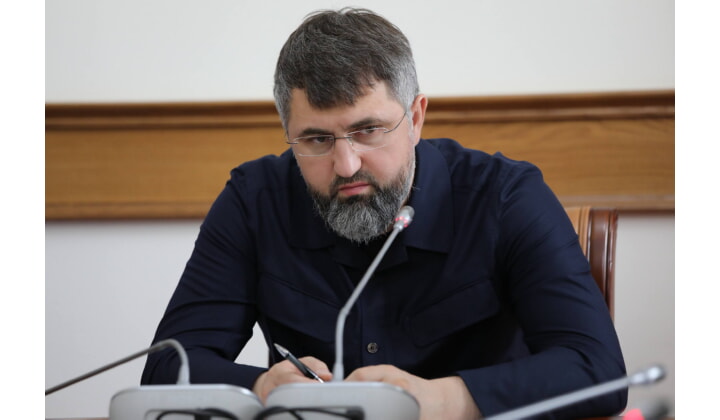 Рамазанов поздравил работников нефтегазовой отрасли Дагестана с профессиональным праздником