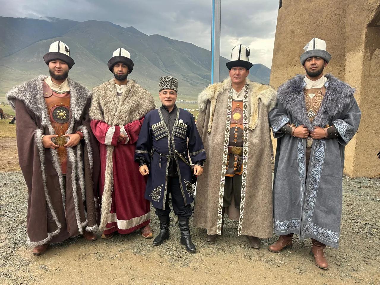 Ашуг Айдун стал победителем международного фестиваля «Кочмондор санаты» в Киргизии