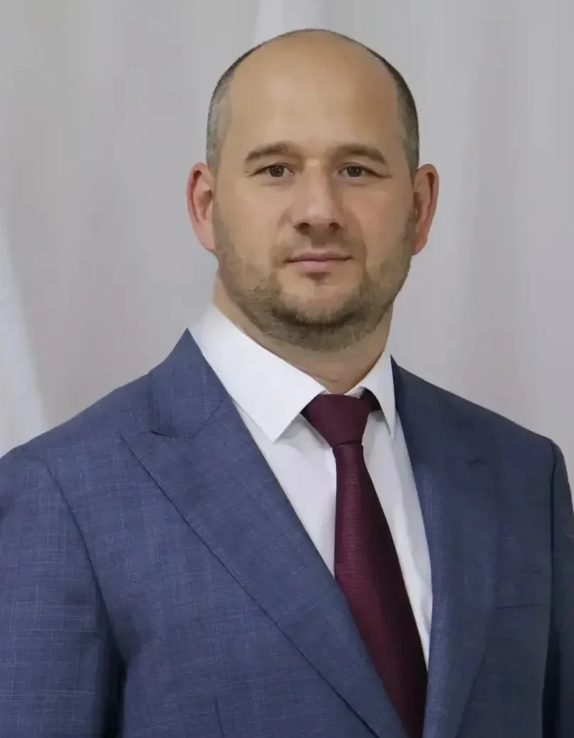Мэр Кизляра поздравил Магомеда Рамазанова с избранием на пост Председателя Правительства