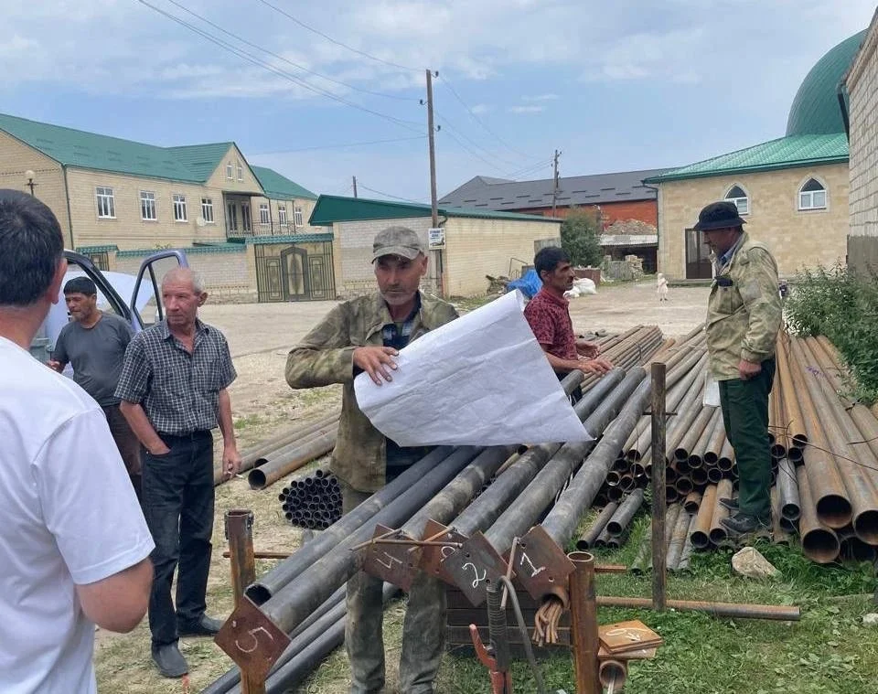 В Акушинском районе строят газопроводы к двум селам