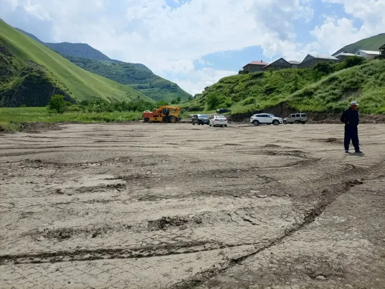 В Чародинском районе ускоряют строительство новой школы после чрезвычайной ситуации