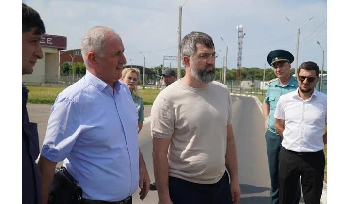 Премьер Дагестана ознакомился с ходом реконструкции пункта пропуска Тагиркент-Казмаляр