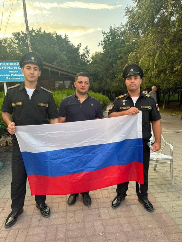 Пункт отбора на военную службу по контракту Махачкалы провел акцию ...