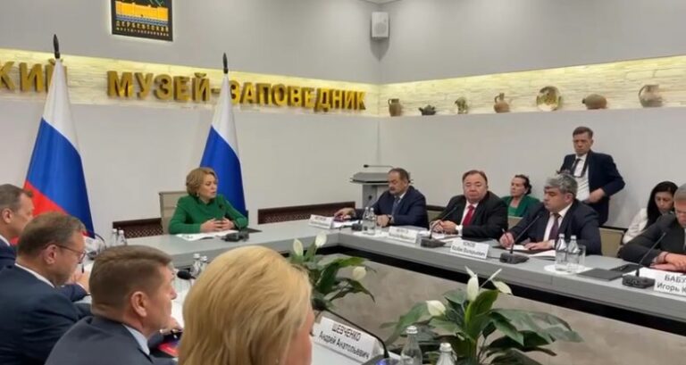 Валентина Матвиенко встретилась с главами регионов