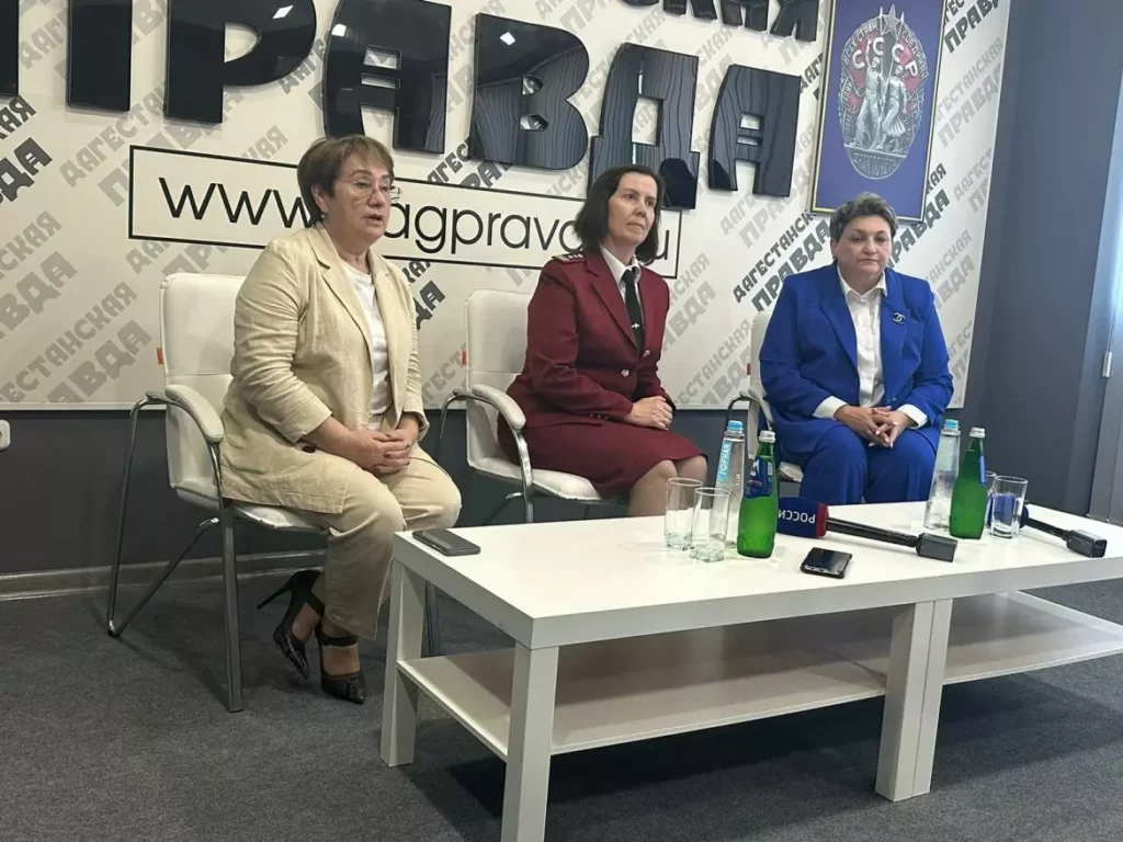 На площадке газеты "Дагестанская правда" обсудили ход вакцинации от гриппа