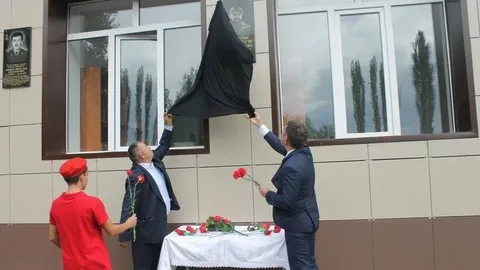 Памятные плиты погибшим военнослужащим открыли в Сулейман-Стальском районе