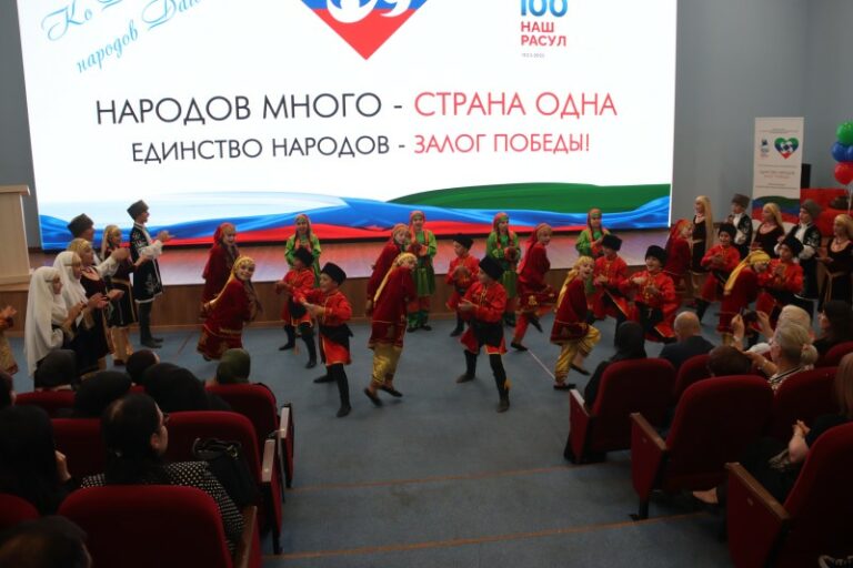 Финальный этап конкурса «Народов много – страна одна» прошёл в Махачкале